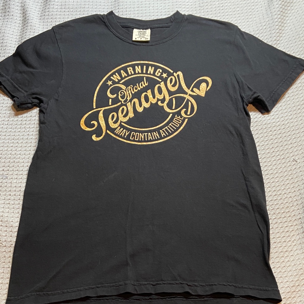 Crewneck Tee By Comfort Colors Brand Euc